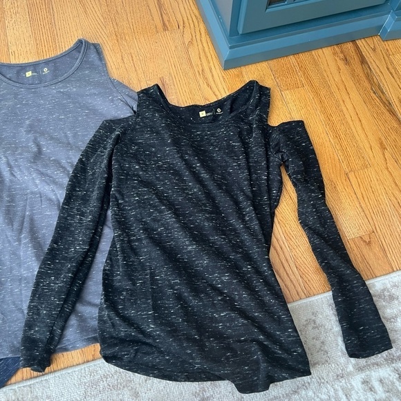 Xersion Bundle of 3 Women’s Cold Shoulder Long Sleeve Speckled Tops Size Small - Picture 2 of 7